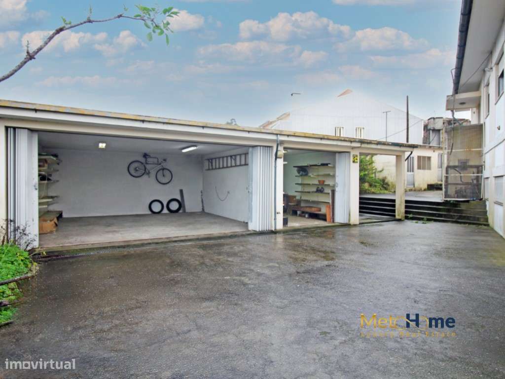 Moradia de 4 frentes em Perosinho-43