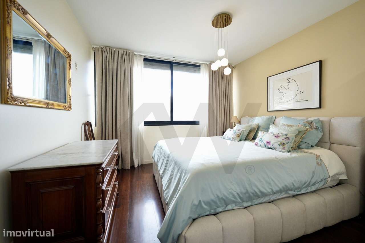 Apartamento T2 nas Madalenas com 170 m2 de área bruta, último piso.-7