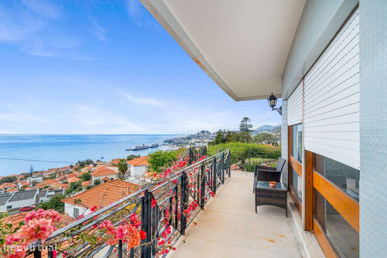 Moradia T4 com vista baía do Funchal, Madeira-11