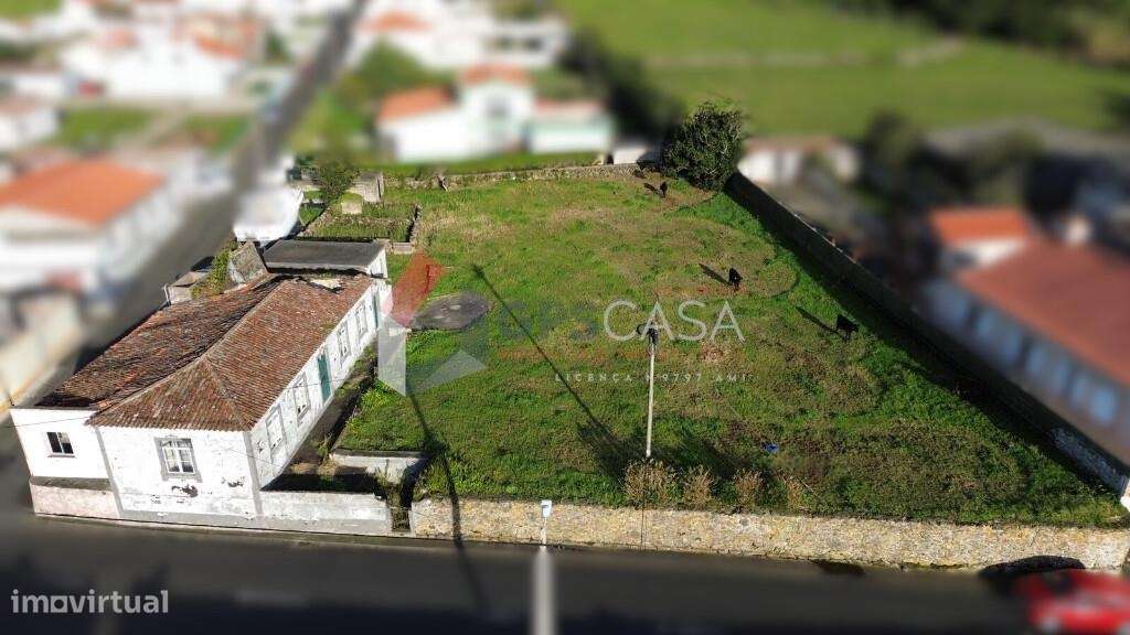 Conjunto de dois prédios urbanos com elevado potencial – Venda exclusi-11