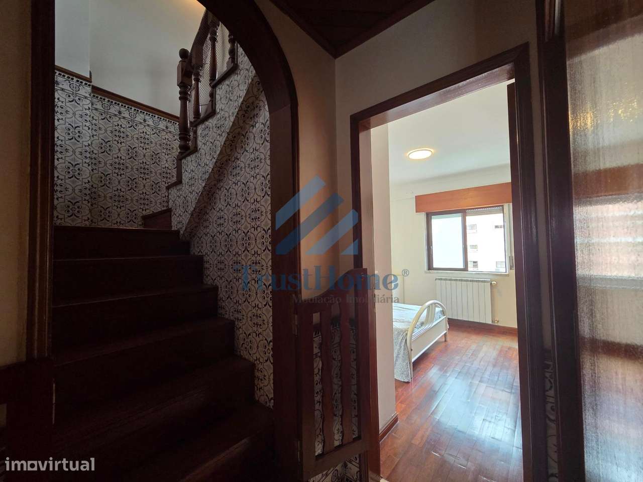 T5 duplex na Tapada das Mercês com 225m2 com lugar de parqueamento-14