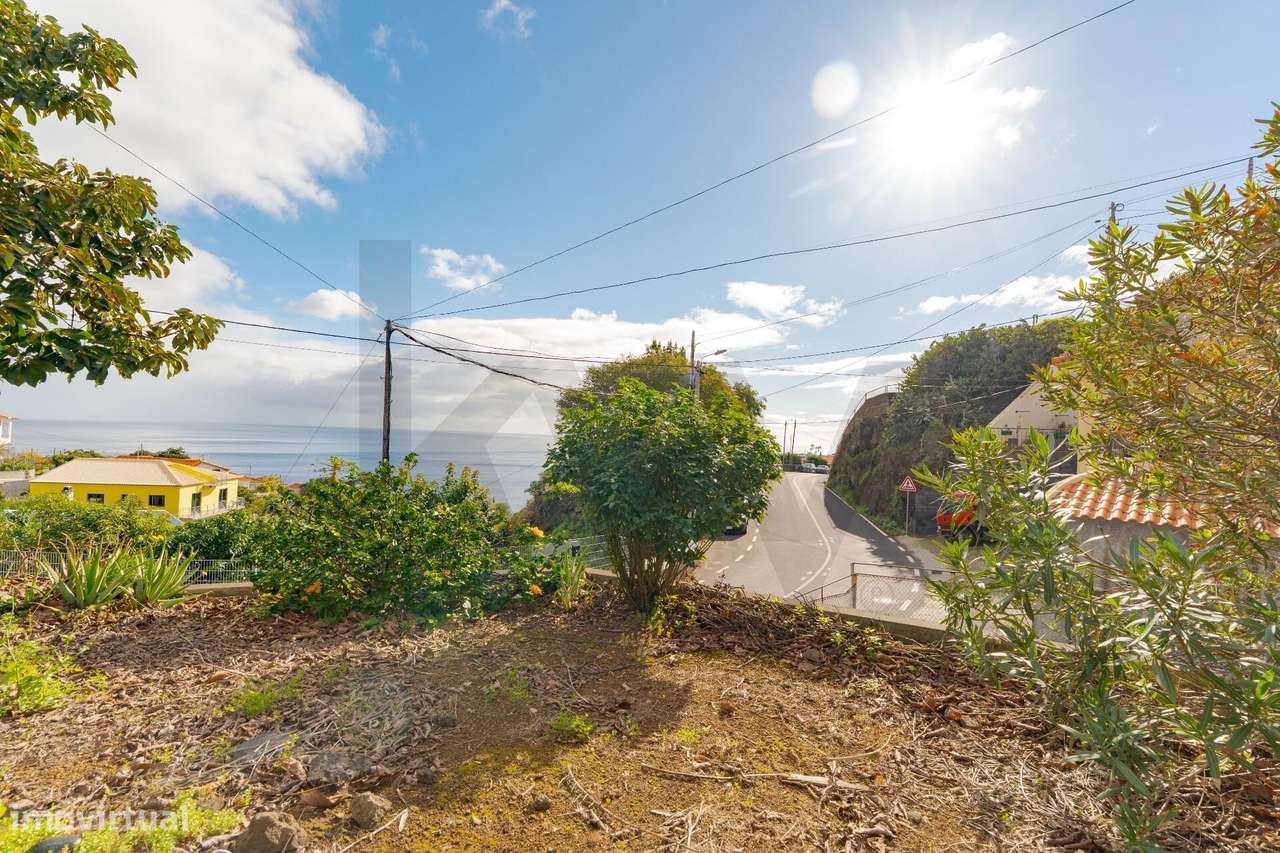 Moradia T6 com 3 pisos e entradas independentes - Grande imagem: 5/34