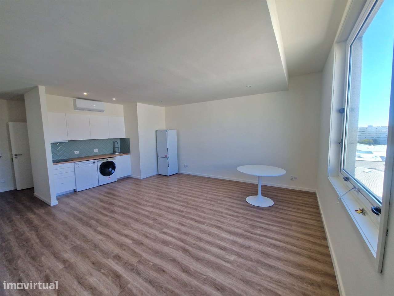 Apartamento T0 totalmente mobilado e equipado, Matosinhos-0