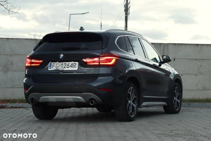 BMW X1 sDrive18d - 10