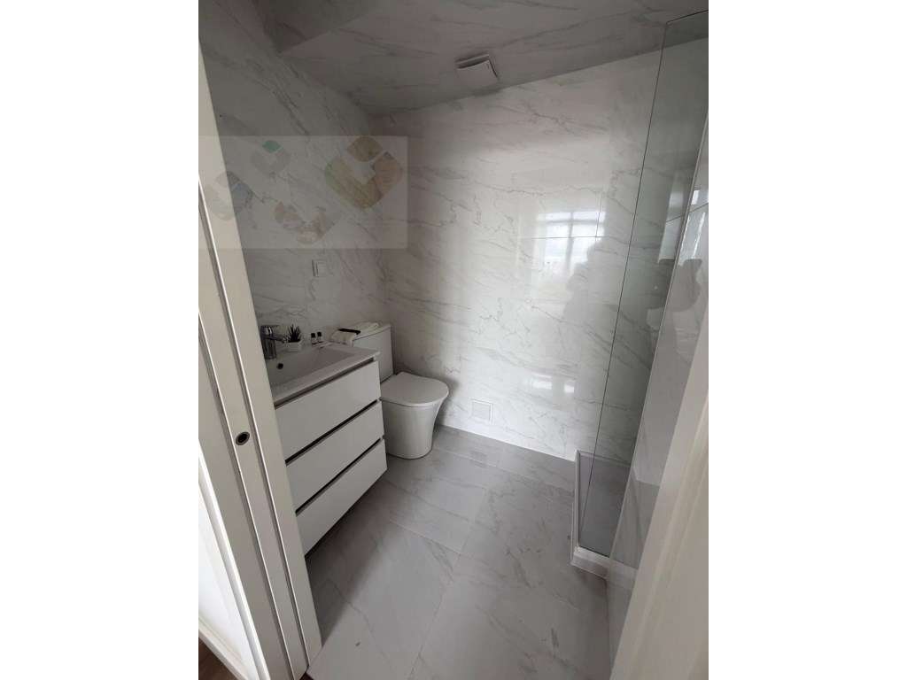 Apartamento T3 Venda Lisboa-37