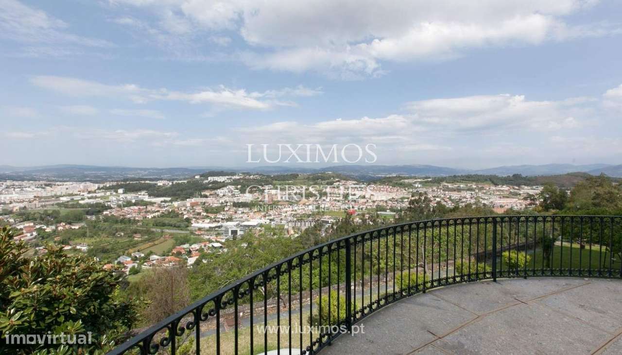 Quinta com Moradia e jardim, lago e vistas sobre Braga - Grande imagem: 2/13