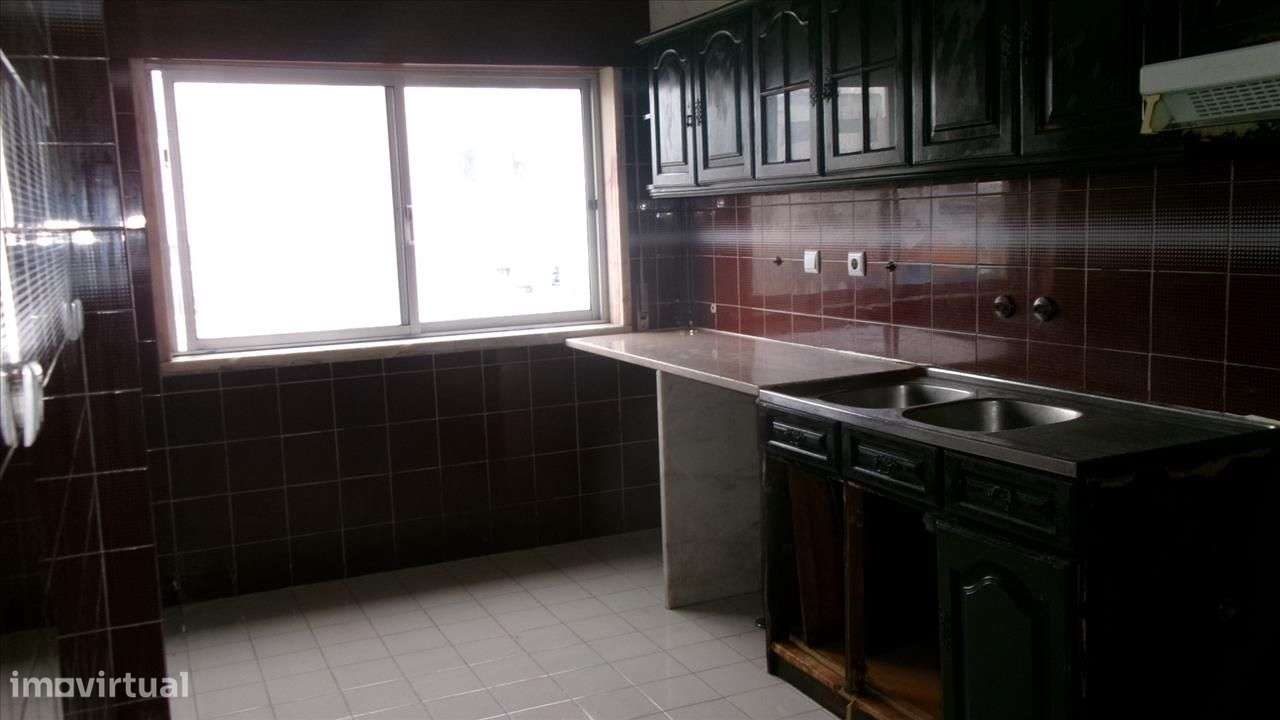 Apartamento T3 na Arrentela, Seixal - Grande imagem: 4/22