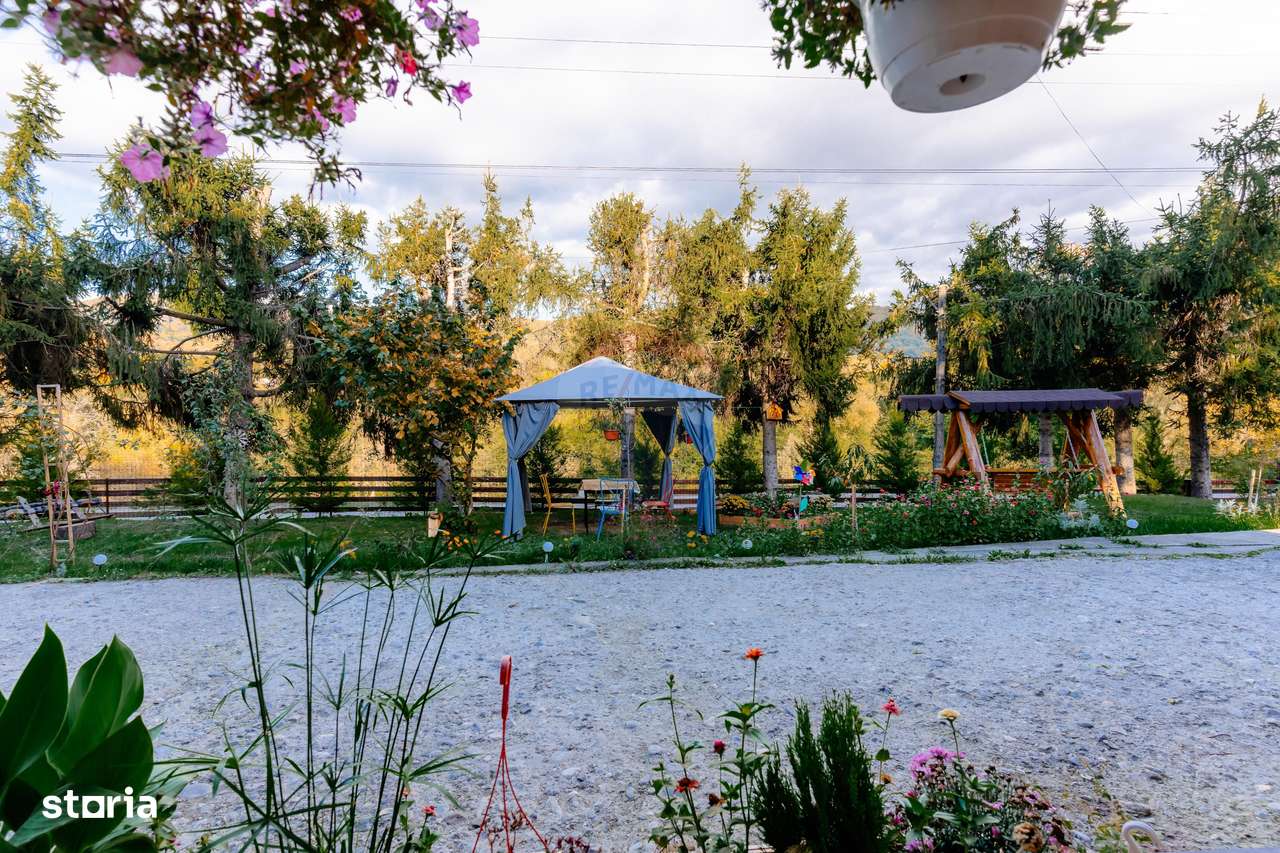 Vânzare pensiune renovată 2025 – 6 camere, Corbșori (Poenari)-11