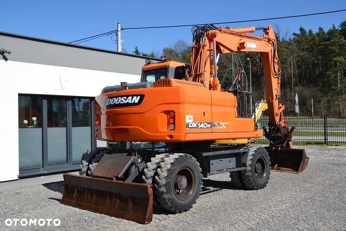 Doosan DX 140 W - 10