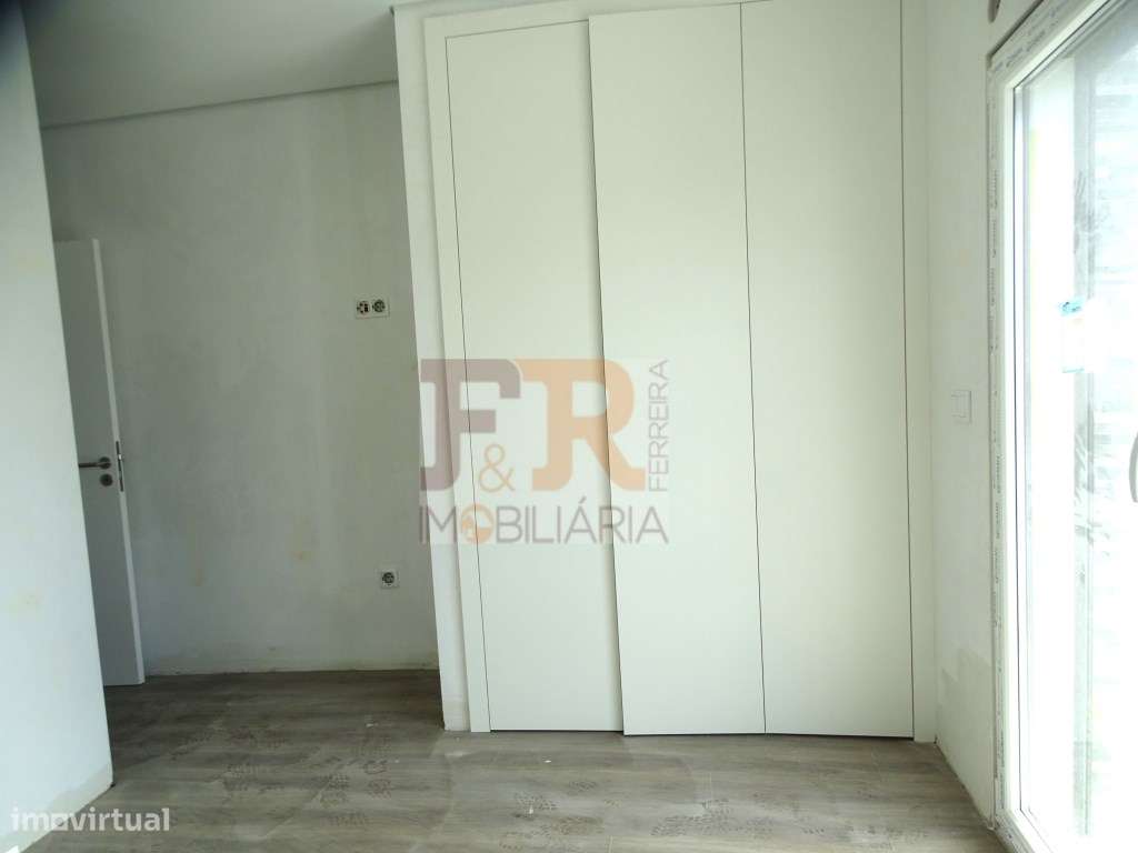 Moradia Duplex T3 Semi-Pronta!Pinhal General Fernão Ferro - Grande imagem: 4/30