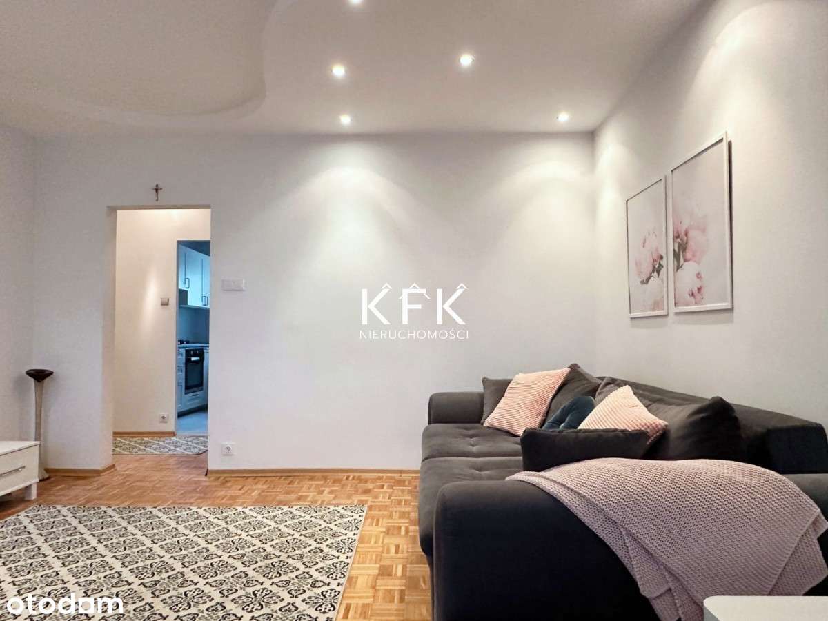 Pierwsze piętro Balkon Oddzielna Kuchnia FILM-6