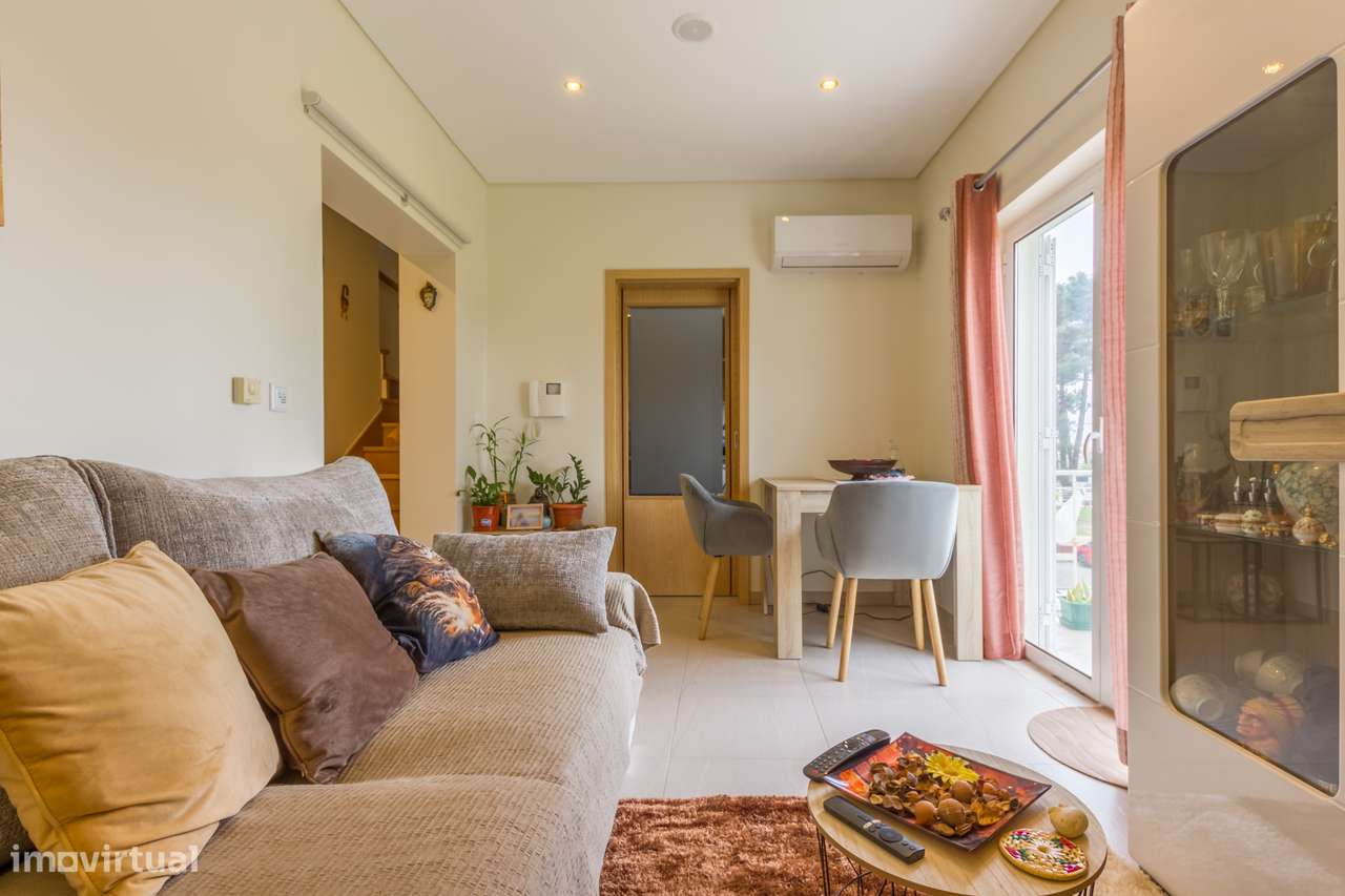 Excelente apartamento T2 duplex com terraço na  Quinta do Conde-8