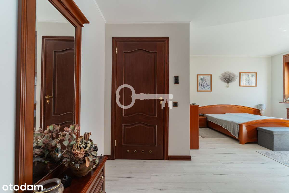 Dom parterowy | Przepiękny ogród | Sauna | Alarm-1