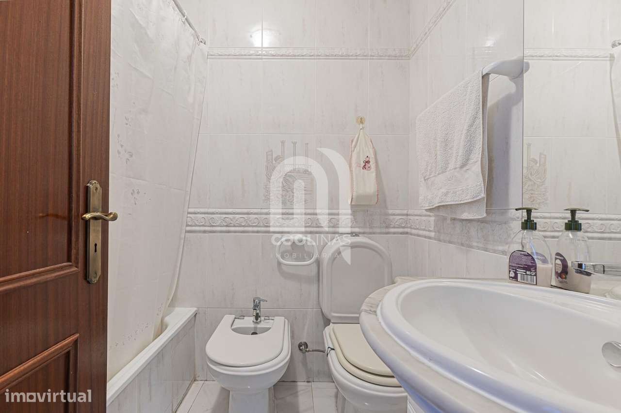 Apartamento T4 Monte Caparica-19