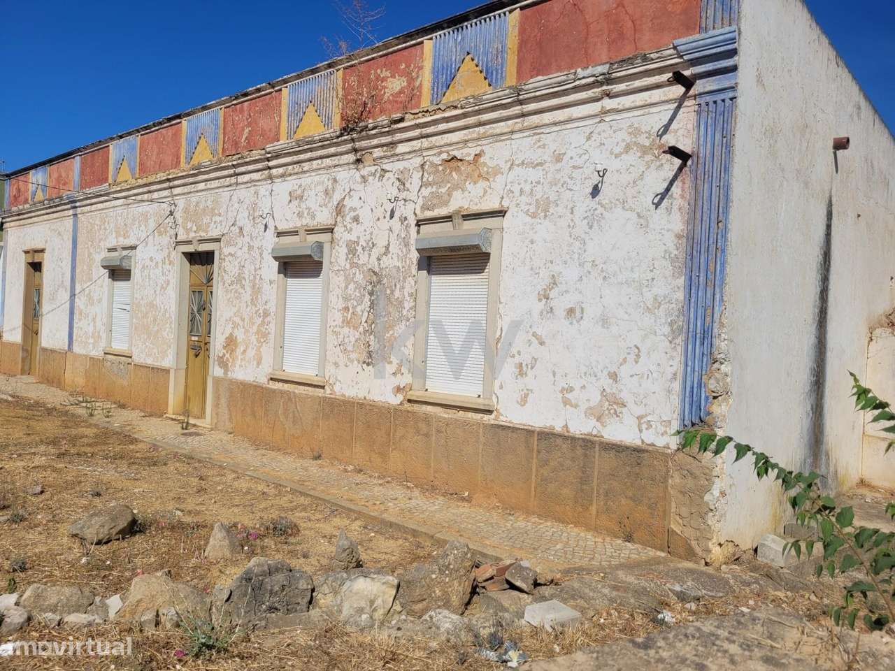 PRÉDIO MISTO PARA RECUPERAR EM TUNES - Grande imagem: 5/9