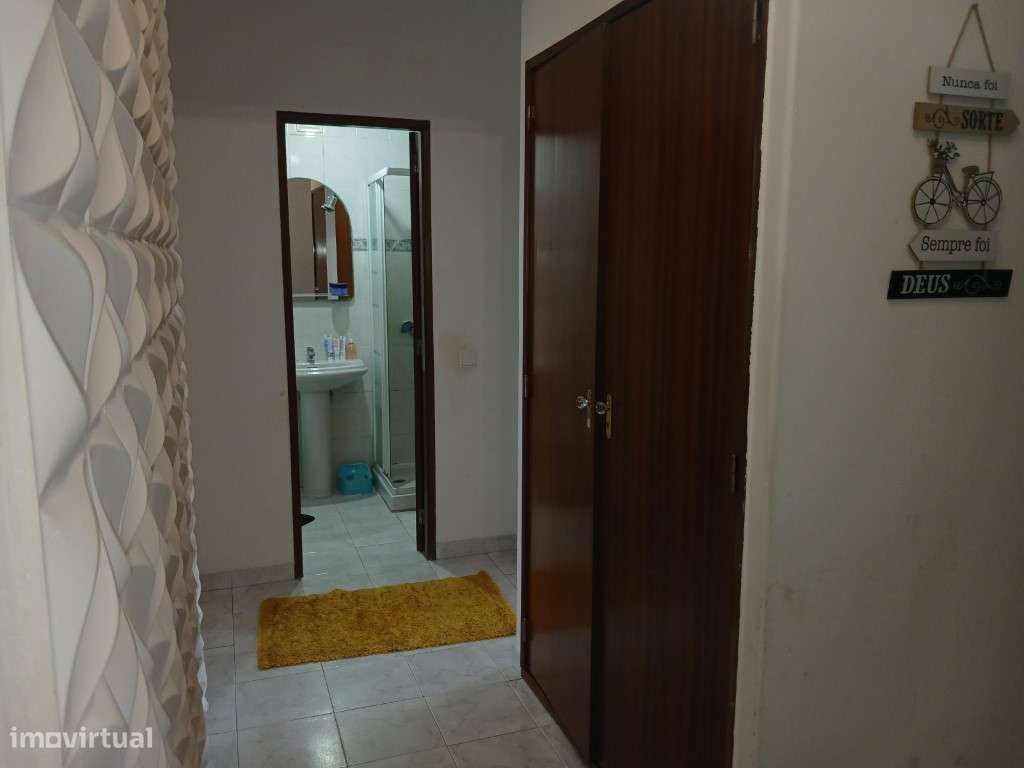 ** T2 com potencial para T3 | Avenida Infante D. Henrique | Setúbal**-11