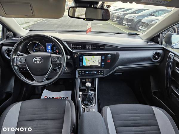 Toyota Auris 1.6 D-4D Prestige - 7