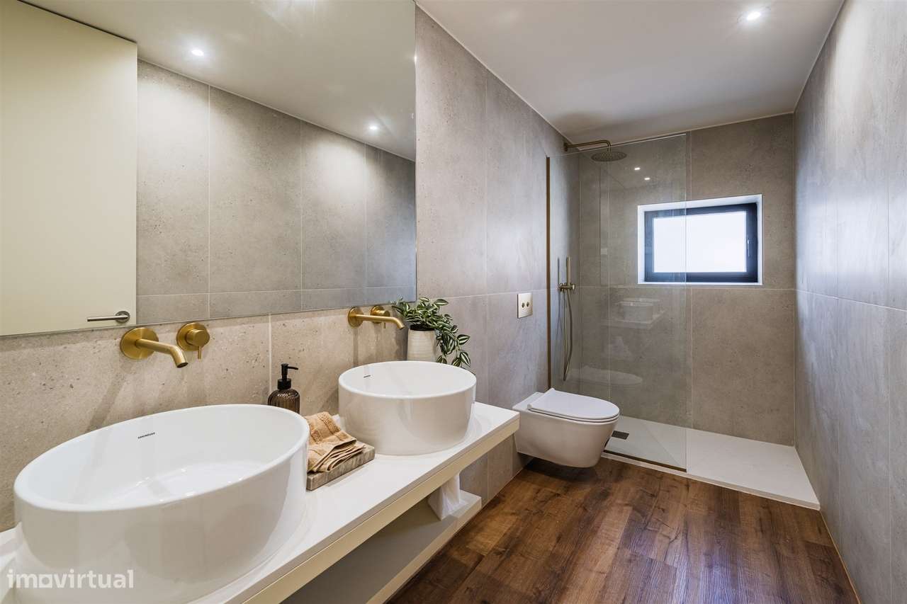 T1+2 | Remodelado e decorado com Jardim | Metro Campo 24 de Agosto | P-42