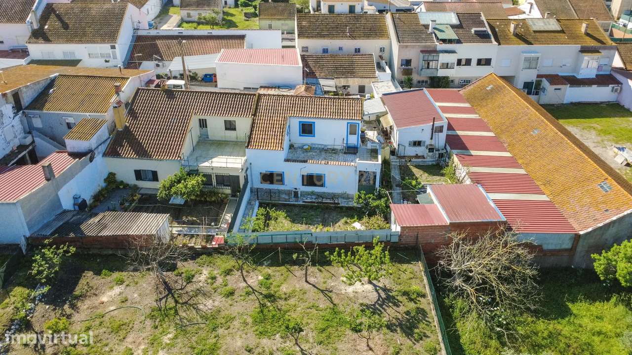 Moradia T3 + T2 independente em Santo Ovídio, Setúbal - Grande imagem: 2/55