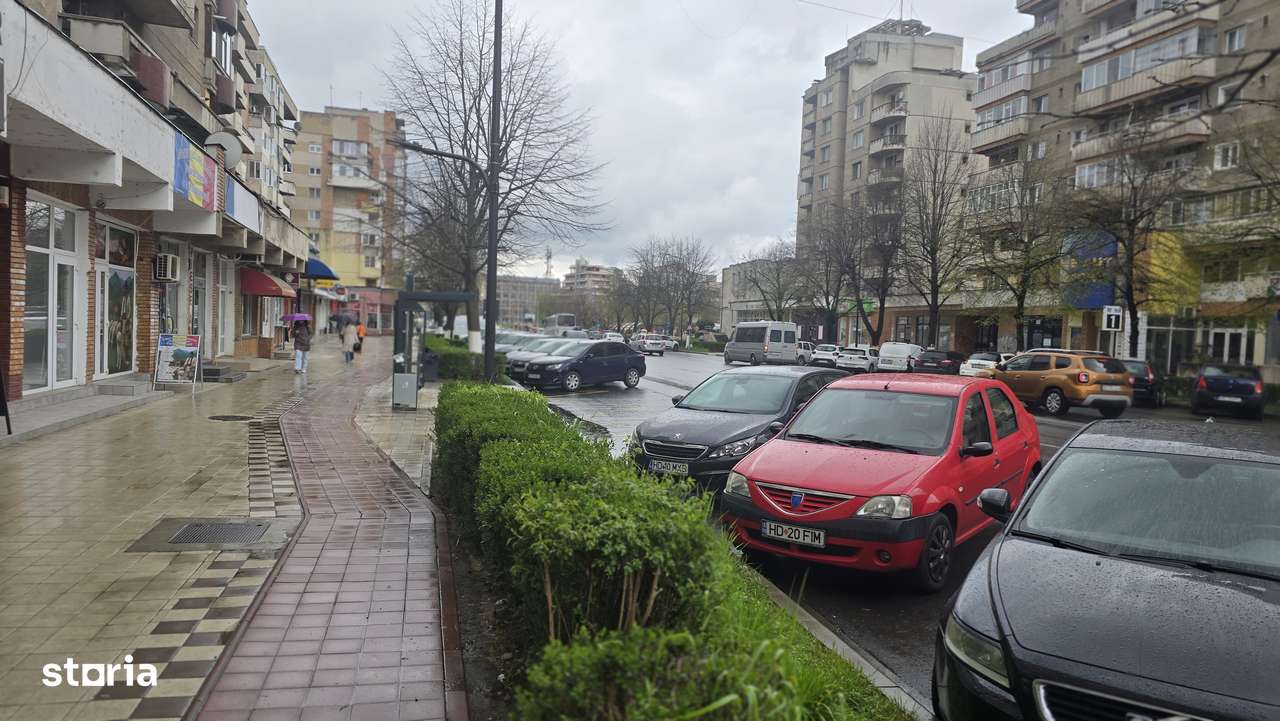 Vand 3 spatii comerciale Deva zona foarte buna.-2