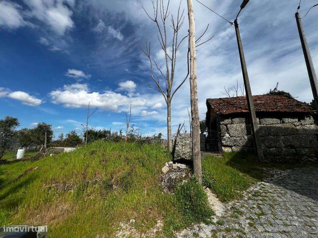 Quinta com Casa para Restauro em Vila Chã do Marão  Amarante - Grande imagem: 4/17