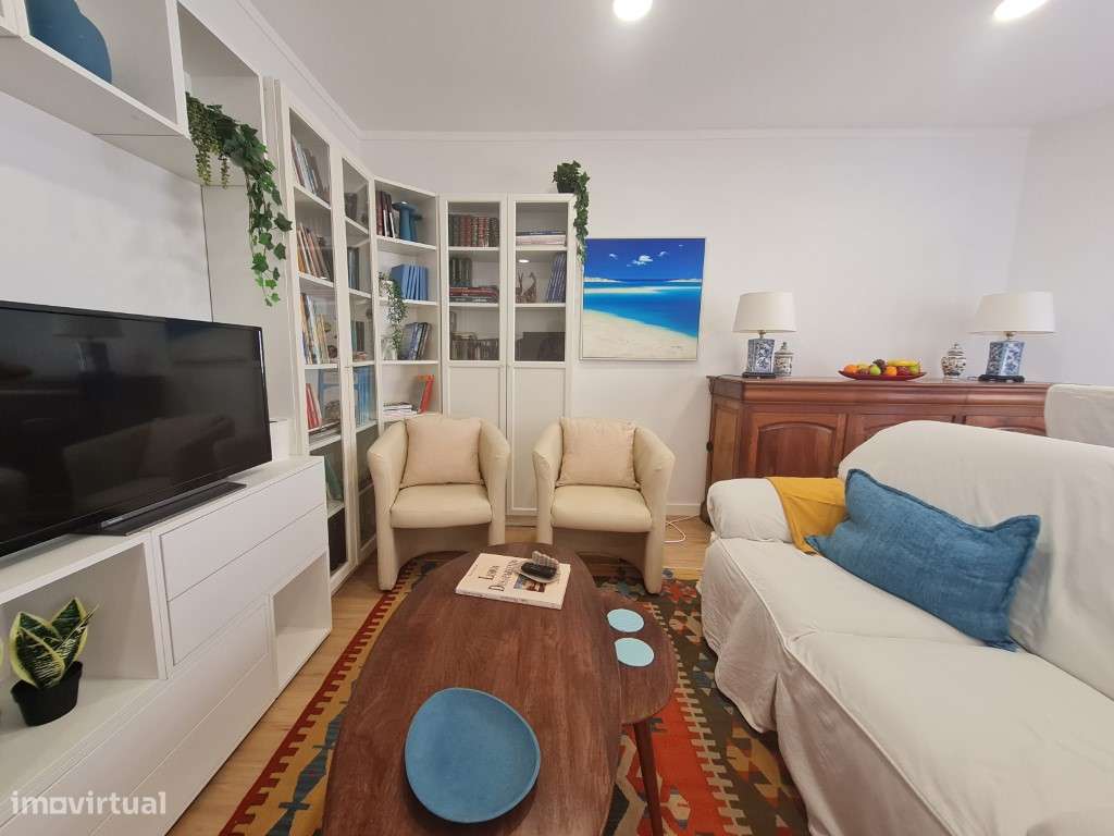 Vende-se T2+1 remodelado no centro-26