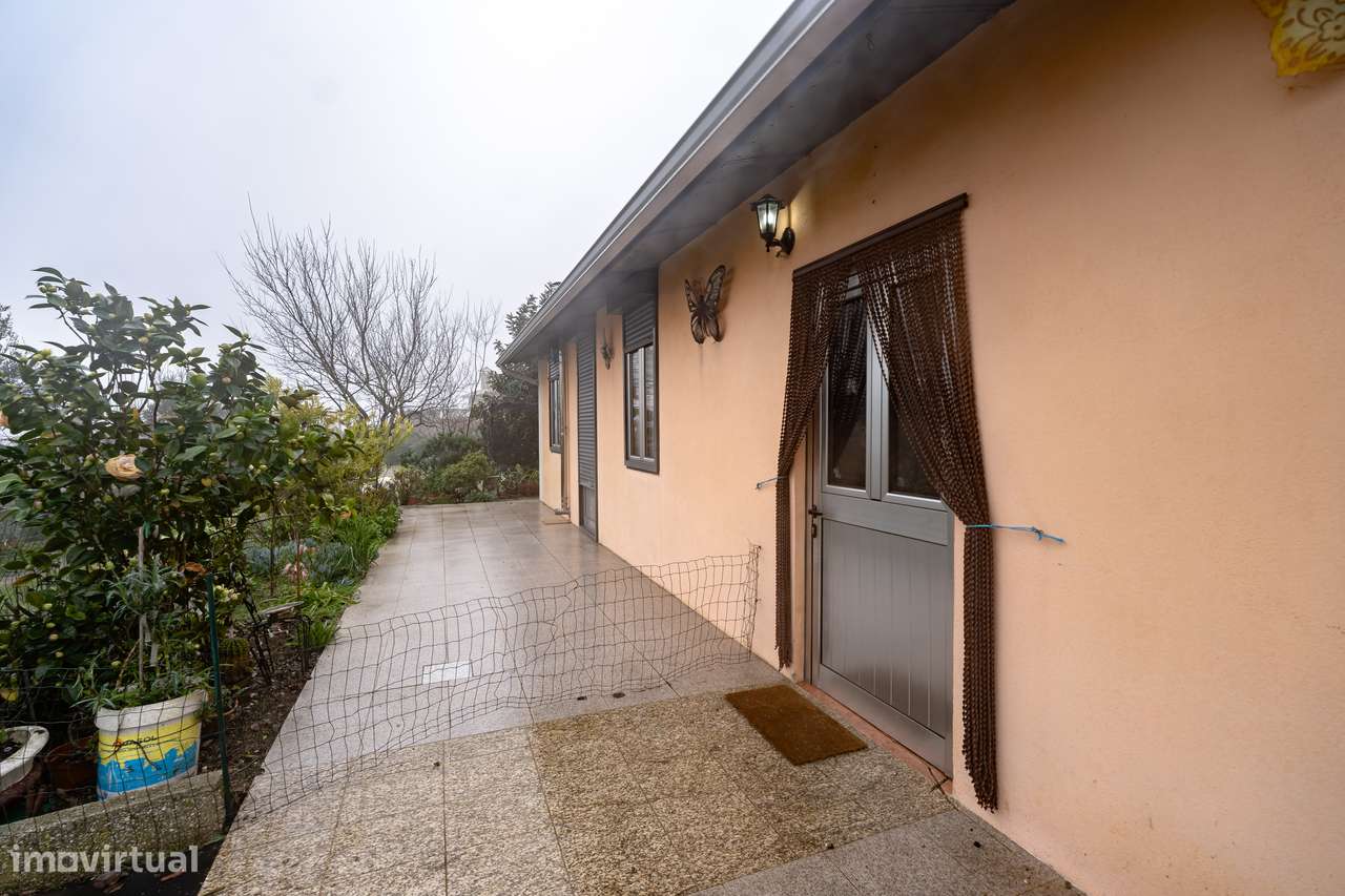 Quinta com Moradia T2 | Fornos de Algodres-15