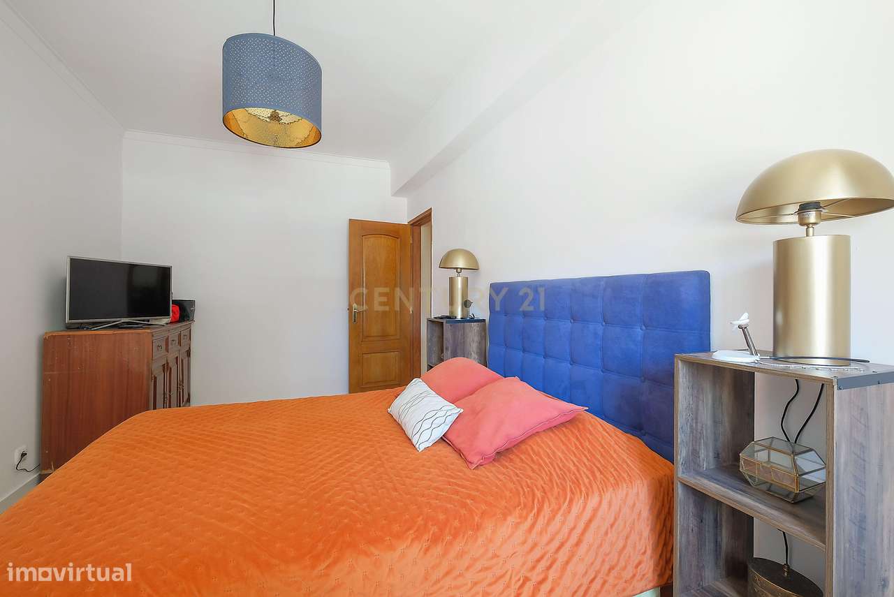 Apartamento T3  remodelado no Pragal-14