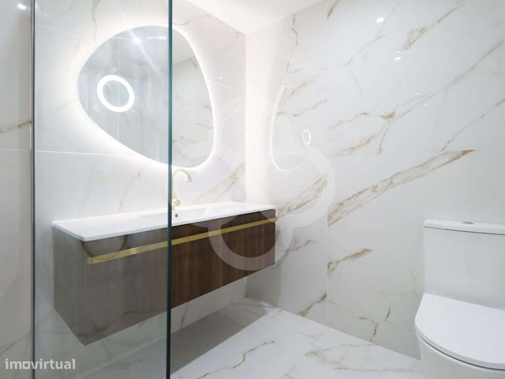 Apartamento T3 remodelado ao Chiado e Santos ao IADE e ISEG em Lisboa-17