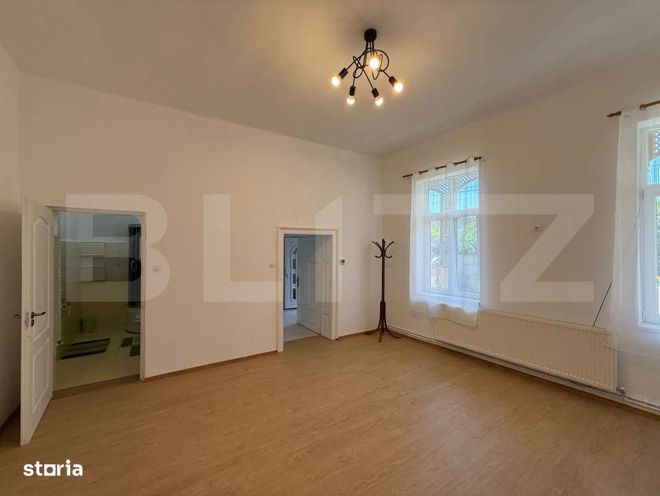 Apartament de vanzare, cu 2 camere, 54 mp, zona semicentrala - Imagine principală: 3/8
