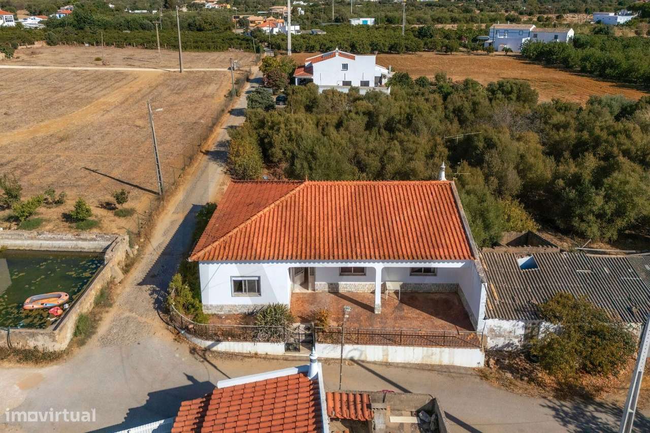 Moradia T4 com Terreno de 8480m2 em Bela Salema-34