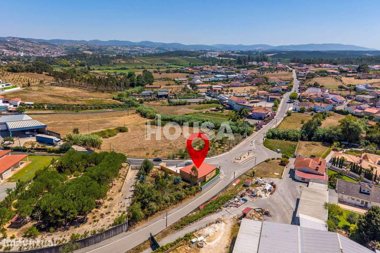 Moradia T3 Renovada | Azoia – Leiria-50