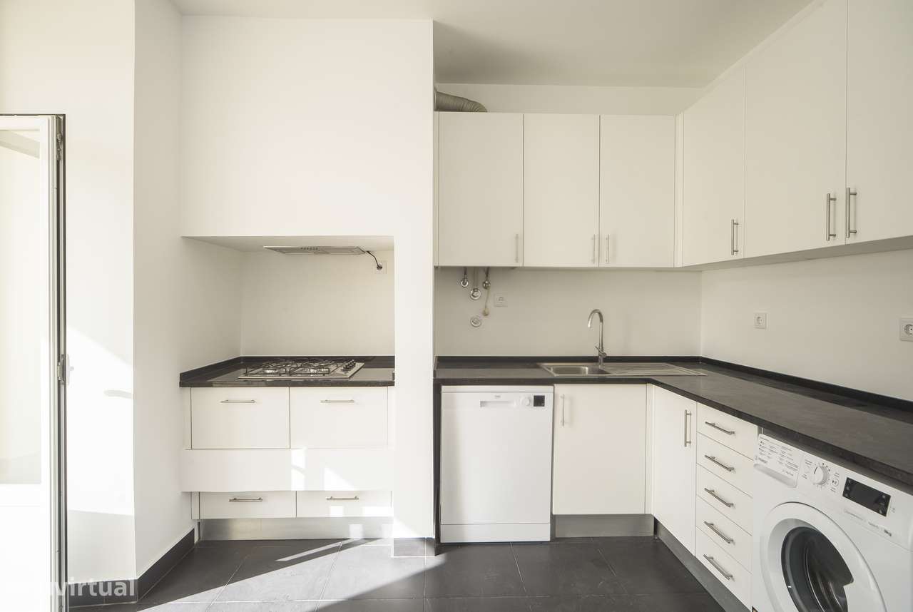 Aluga-se apartamento T3 perto do Saldanha - Grande imagem: 3/27