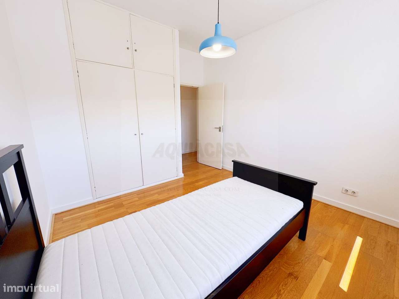 T3mobilado junto a Polo Universitário-24