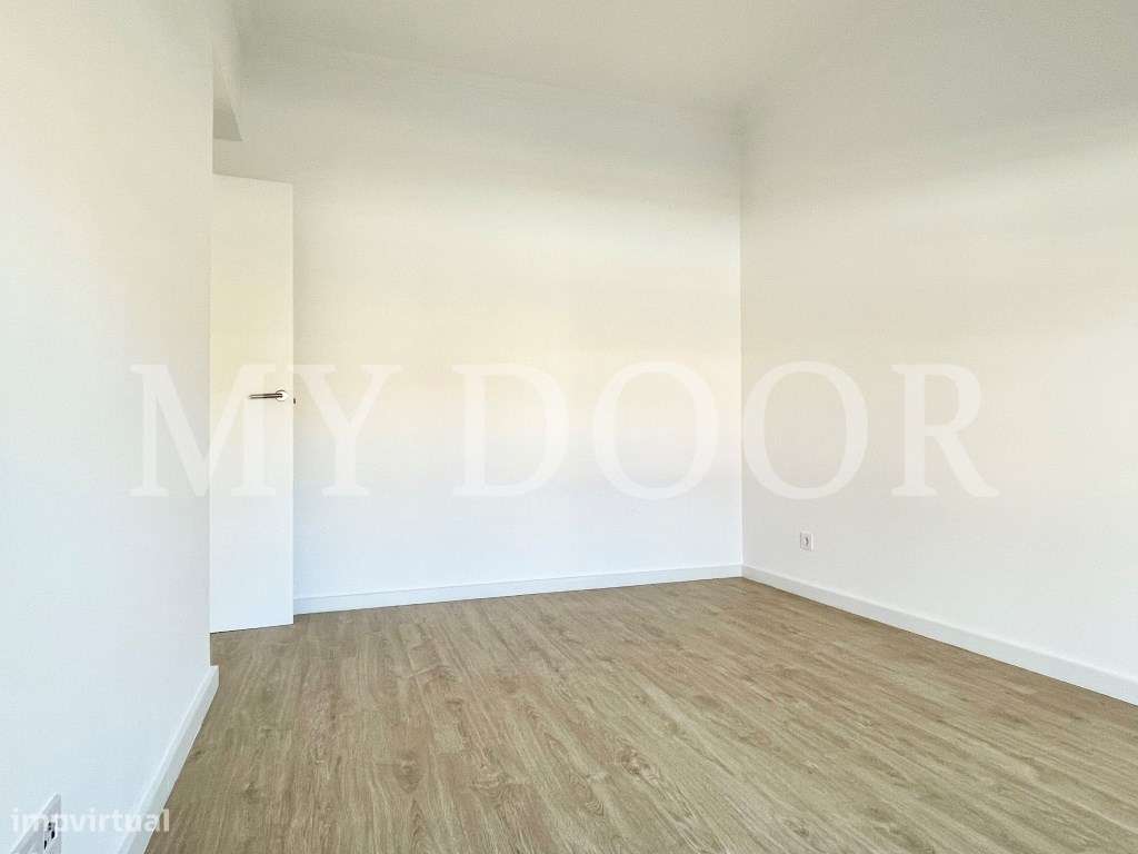 Apartamento T2 em Moscavide - Remodelado - VARANDA-17