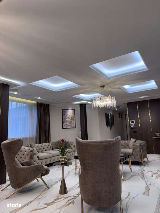 Penthouse futurist situat in Mamaia Nord-3