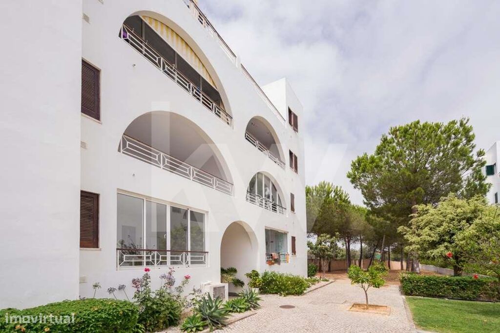 Apartamento T1 - Venda - Urbanização Salgados (Albufeira) mobiliado, c