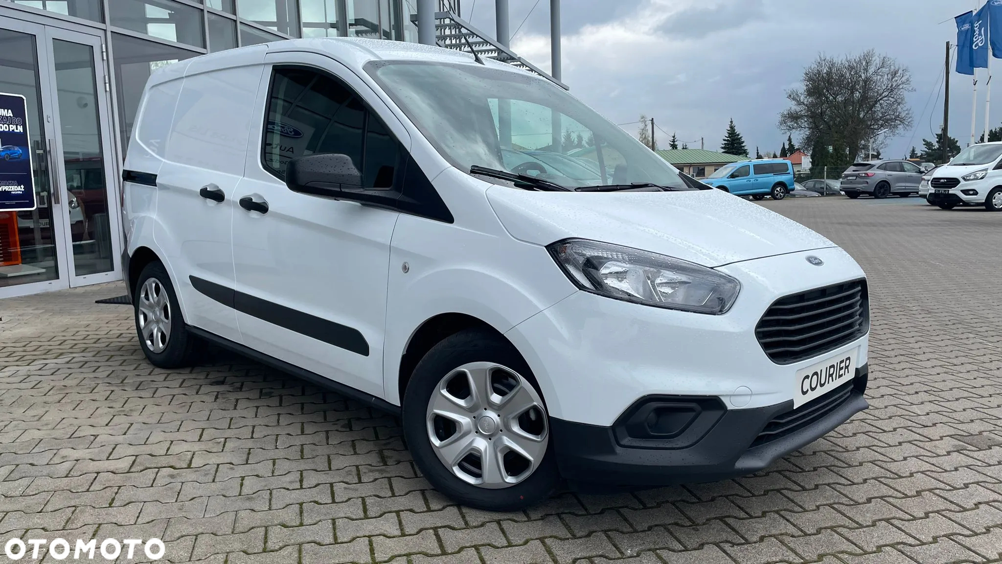 Ford Transit Courier - 2