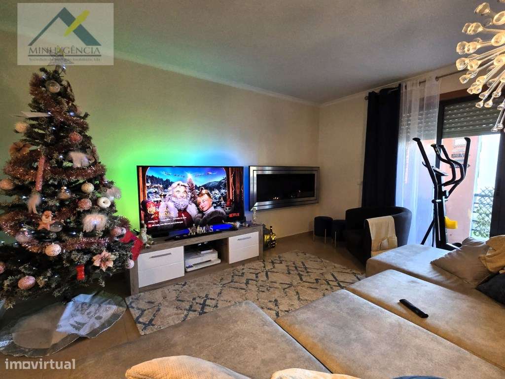 Apartamento T3 com parqueamanto na Quinta do Anjo-5