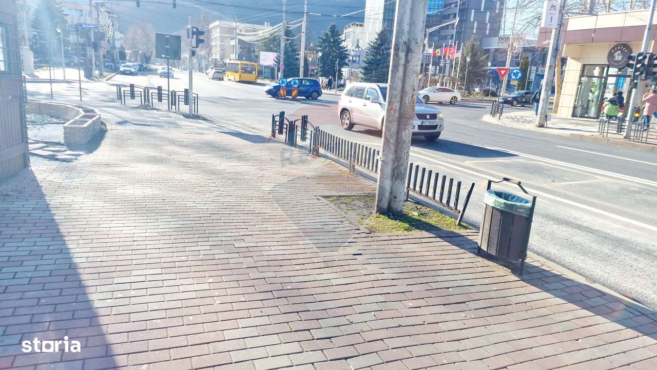 Spațiu comercial de vânzare în zona Central - Imagine principală: 4/20