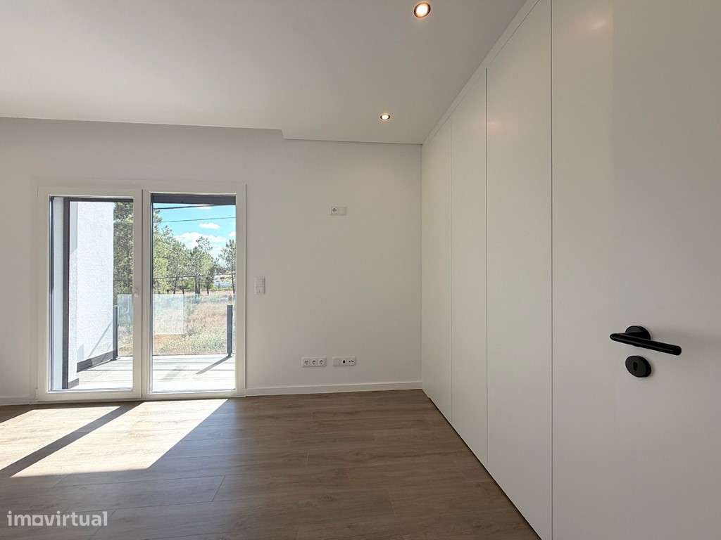 Moradia geminada a venda com garagem quinta das laranjeiras-17