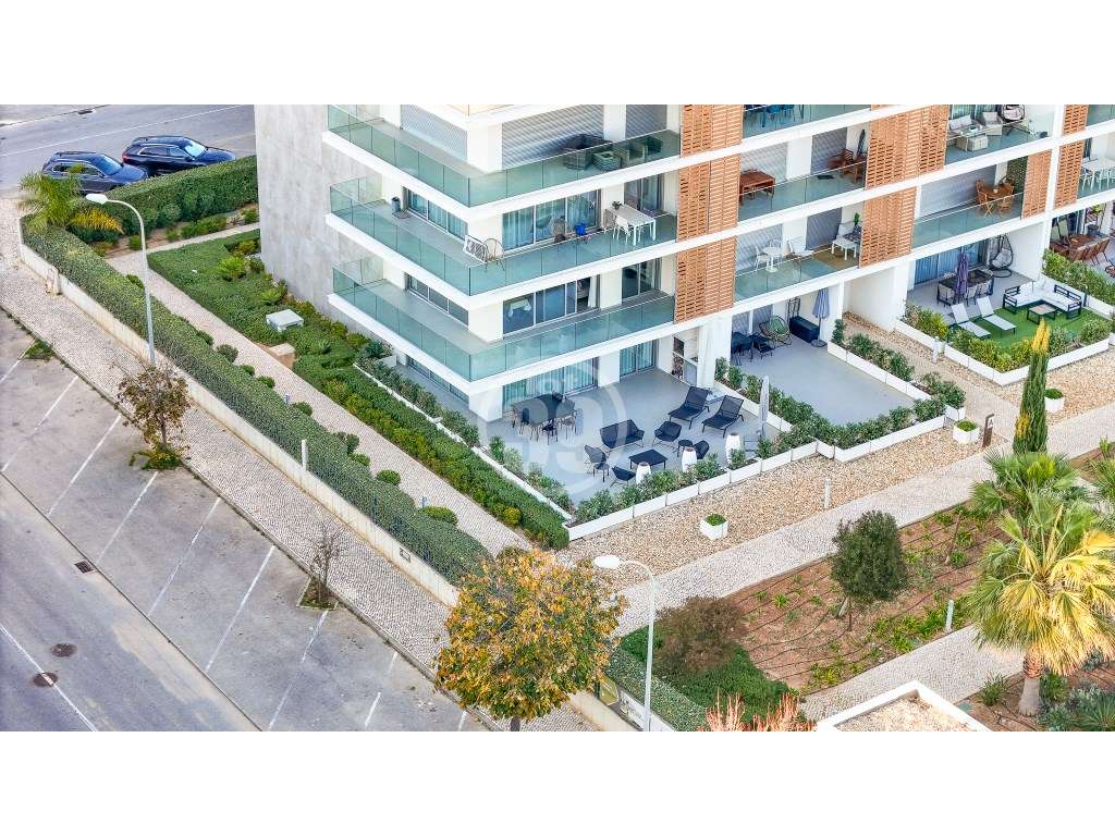 Fantástico apartamento com 3 quartos e inserido num bonito condomín...-40