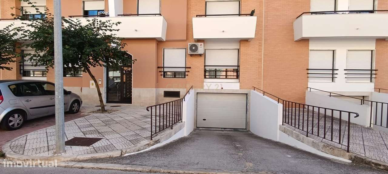 T2 com Varandas e Parqueamento Vila Serena - Grande imagem: 5/27