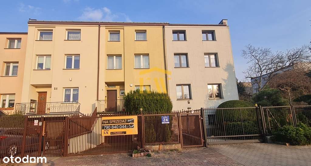 Dom w zabudowie szeregowej na Dzierzkowie