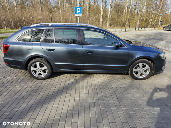 Skoda Superb 2.0 TDI DSG Elegance - 2