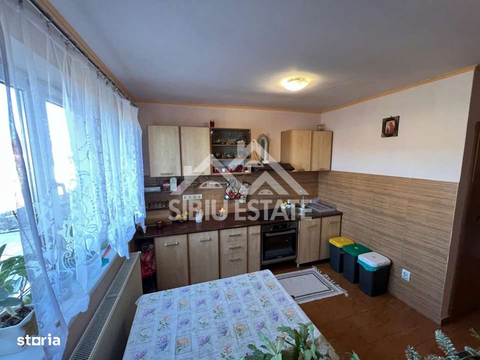 Casa duplex 100 mp utili, la intrare Sura Mare teren 1500 mp teren - Imagine principală: 5/16