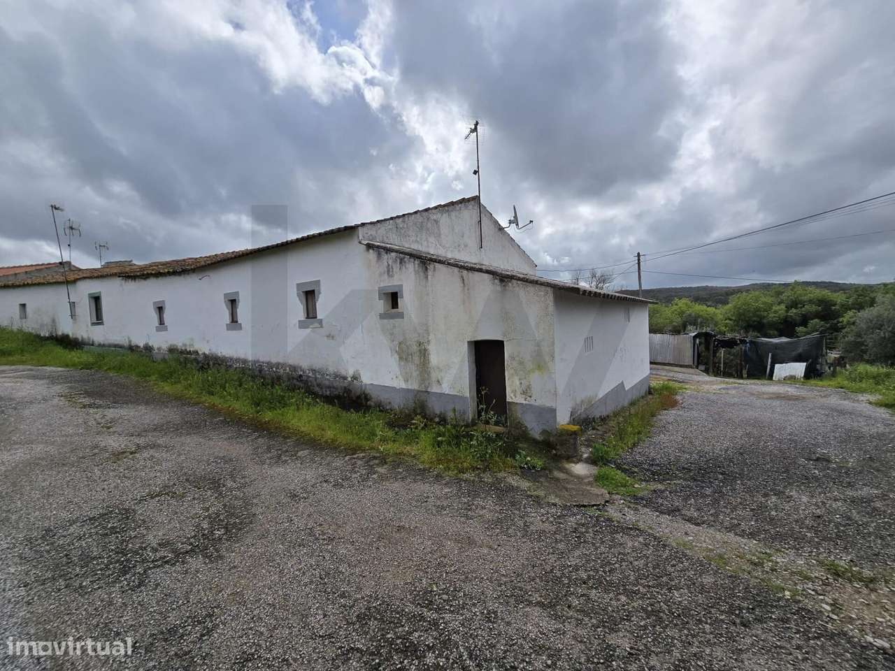 Moradia Terrea com terreno rústico de 4500 m2 em Nossa Senhora da Boa - Grande imagem: 2/23