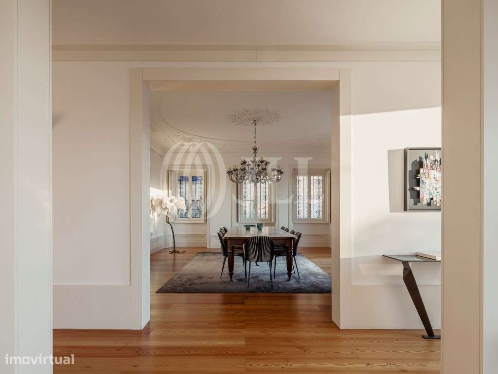 Apartamento T3+2 com jardim, em pleno Castelo, Lisboa-13