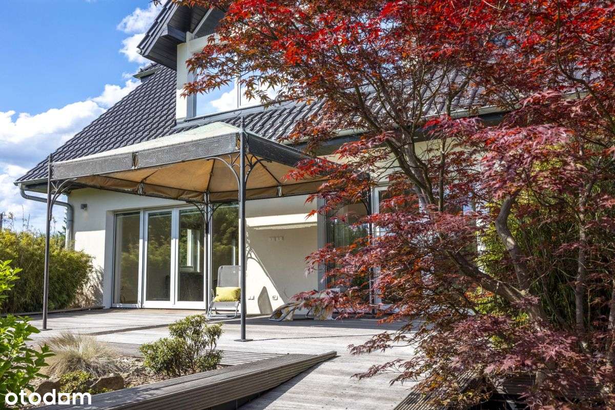 Zachwycająca willa z pięknym ogrodem na Klecinie-18
