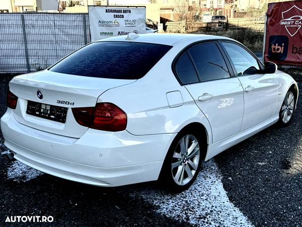 BMW Seria 3 320d - 11